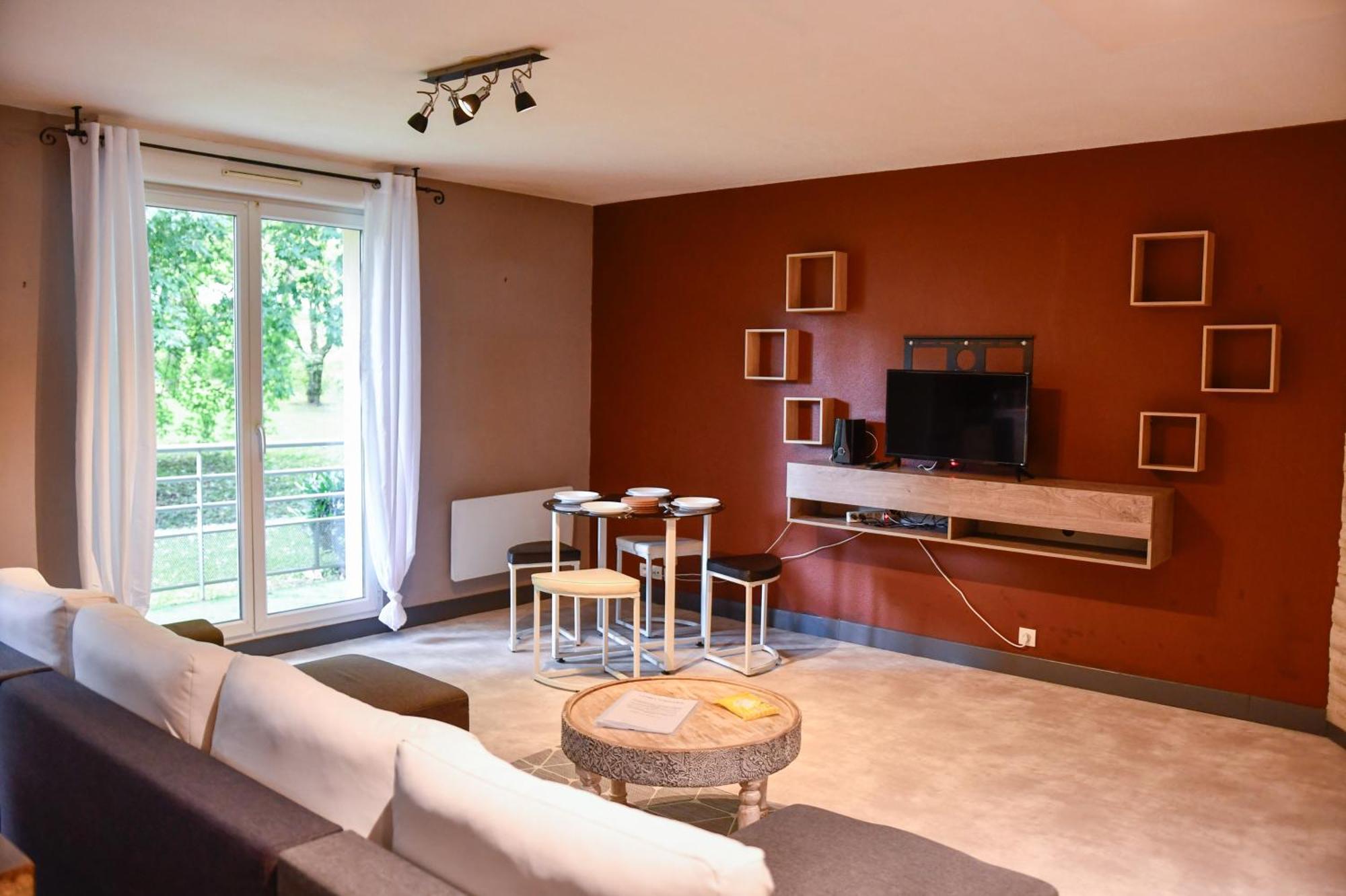 Calme Et Terrasse Privee Pres De Vichy Apartman Bellerive-sur-Allier Kültér fotó